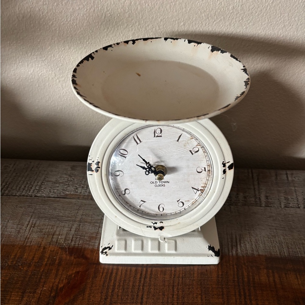 Farmhouse White Old Town Scale Clock